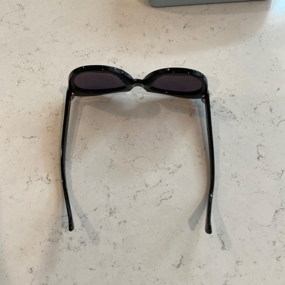 Illesteva sunglasses main image 4